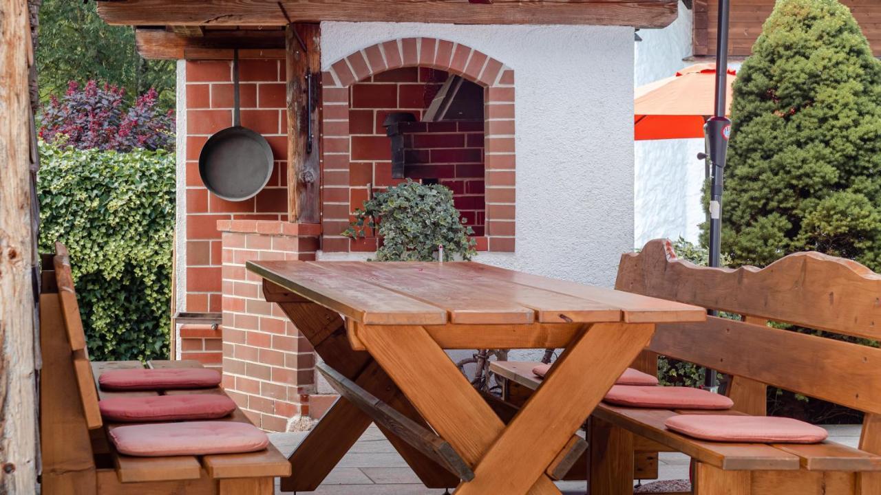 Haus Regina Aparthotel Strobl Exterior photo